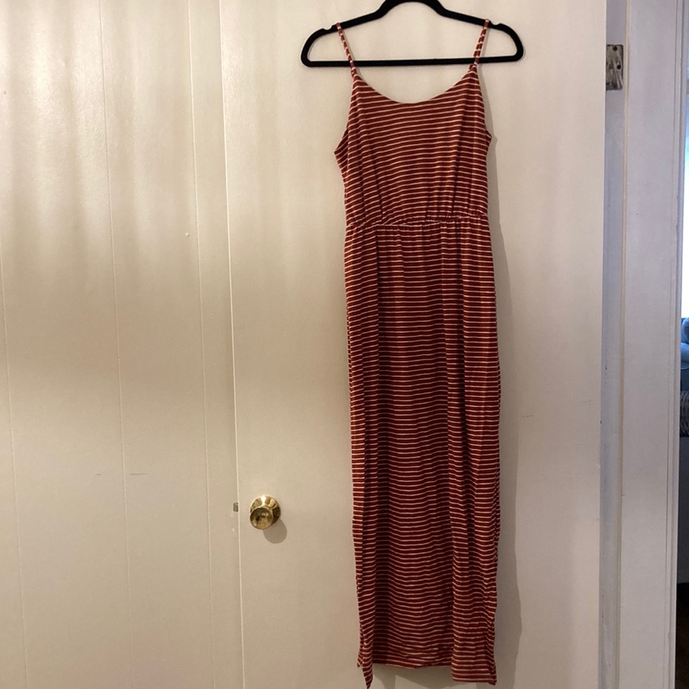 Old Navy xs Womens burnt orange and white striped maxi dress